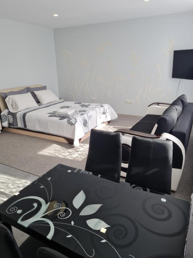 Birutes Apartamentai Клайпеда Екстериор снимка